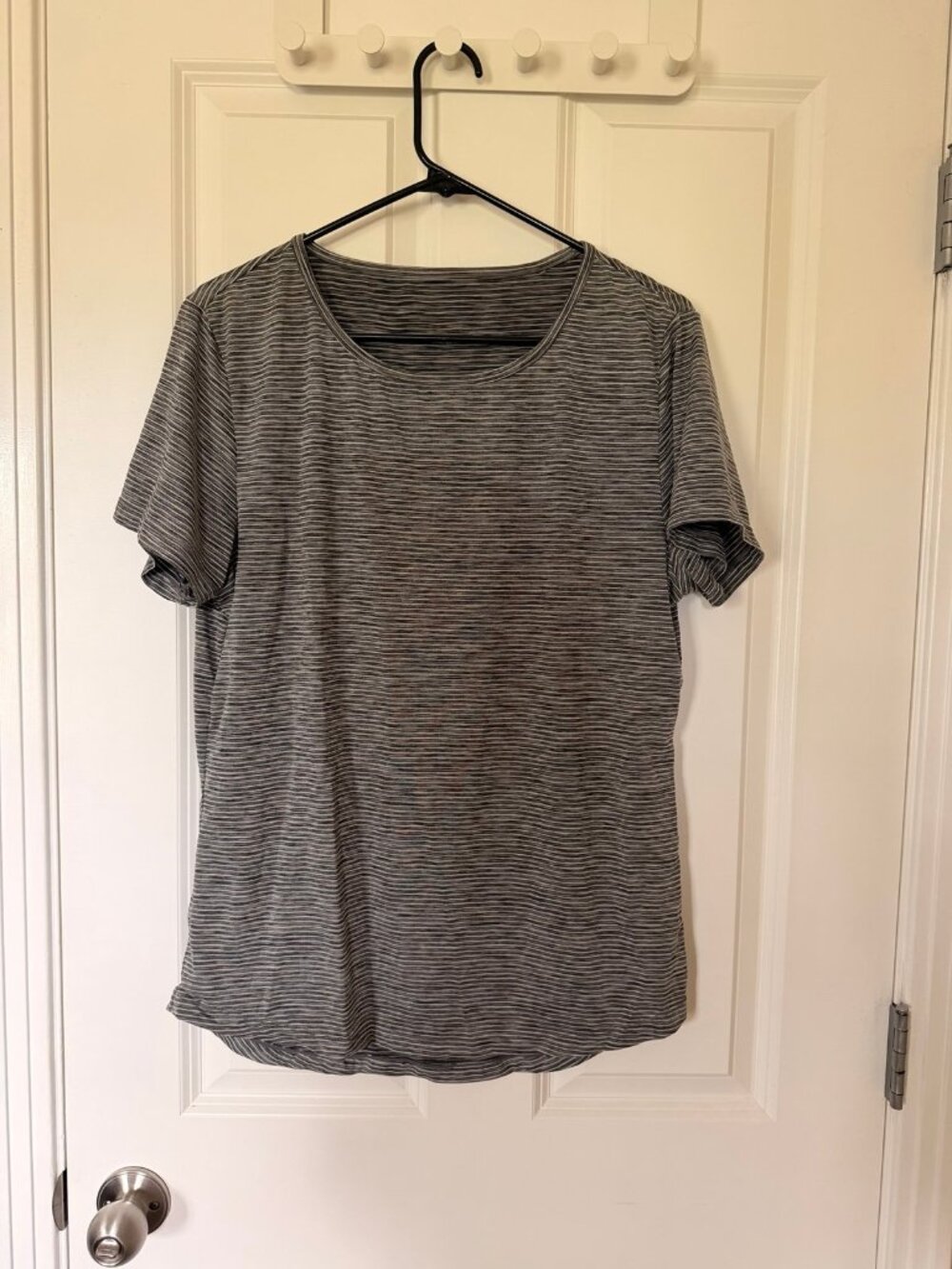 Zyia active lightweight t shirt size large
